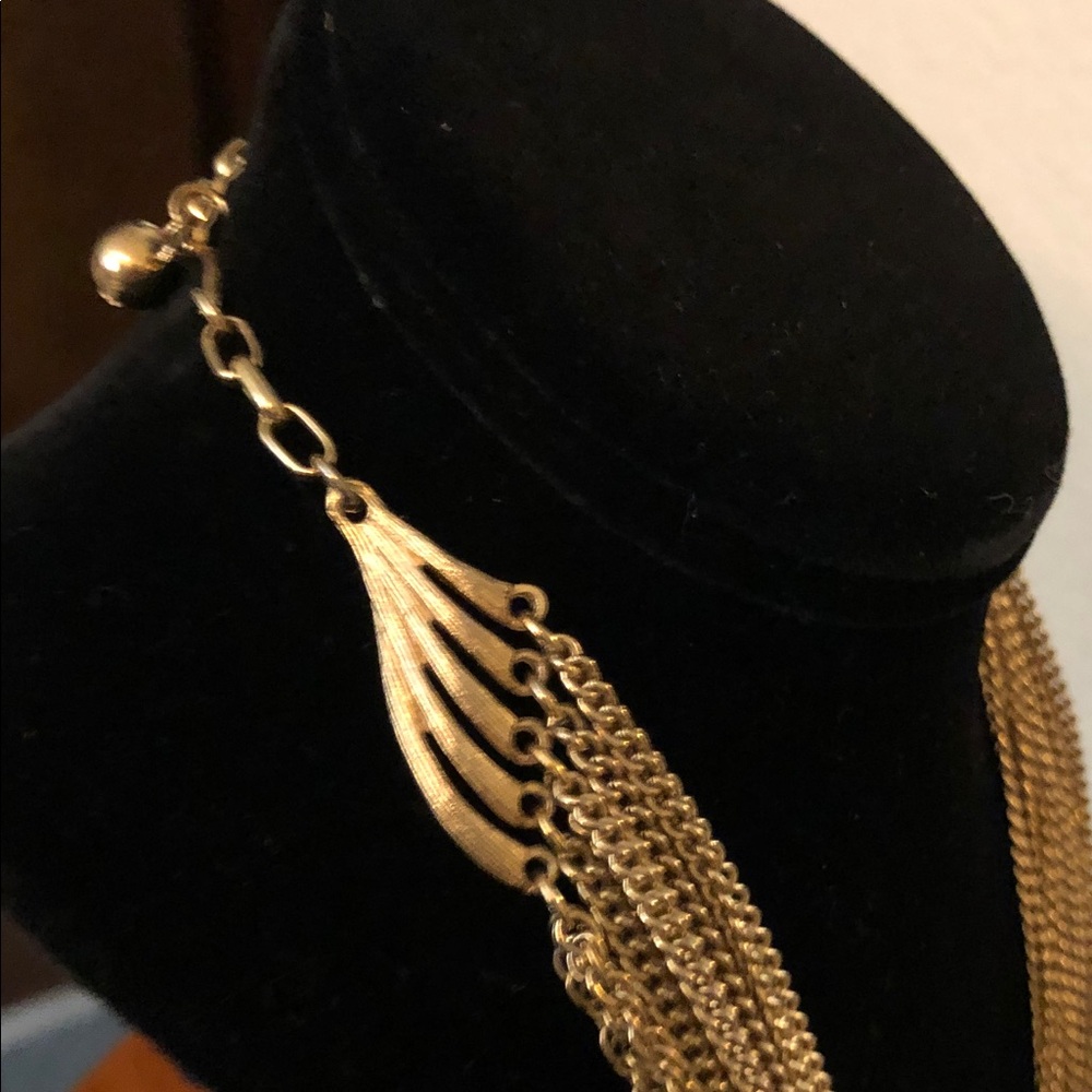 Elegant Gold Layered Necklace